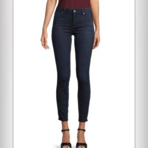 #217 PAIGE Verdugo Jeans size 27